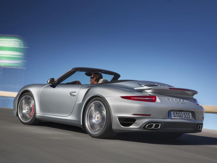 Porsche 911 Turbo Cabriolet 2013 года  (фото 8 из 12)
